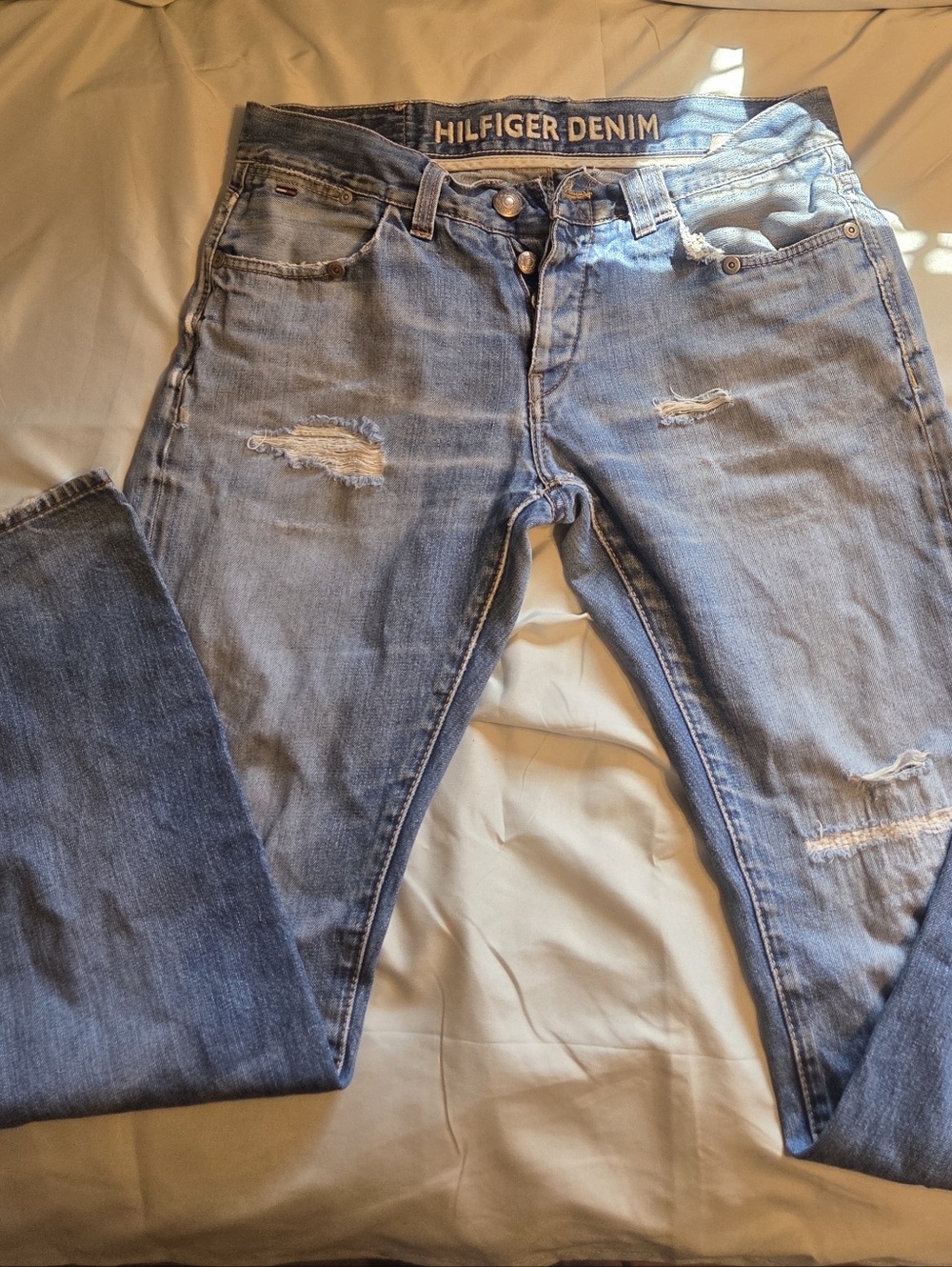 Distressed Tommy Hilfiger Light Blue Ripped Men’s Jeans